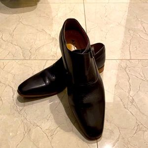 Brand new Aldo men’s leather dressing shoes.